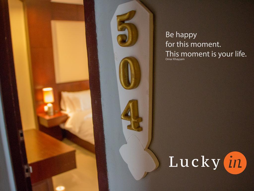 Lucky In Hotell Pattaya Exteriör bild