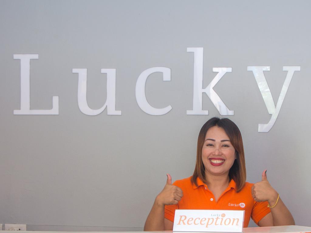 Lucky In Hotell Pattaya Exteriör bild